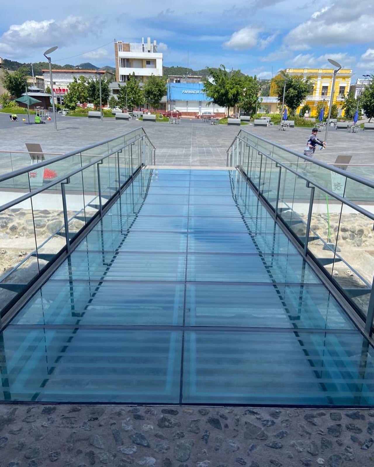 Anti-Slip Glass Floorings