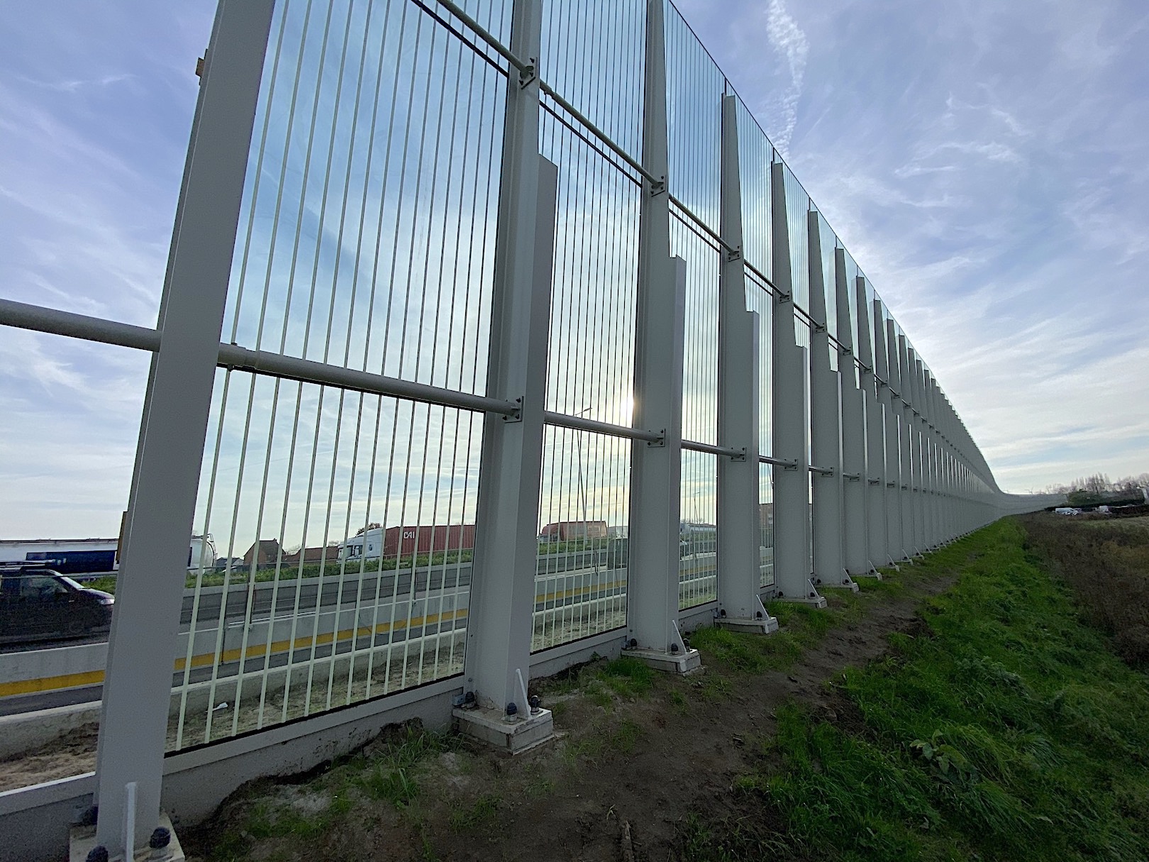 Noise Glass Barriers
